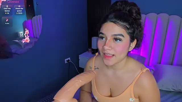 little_valentinaa webcam