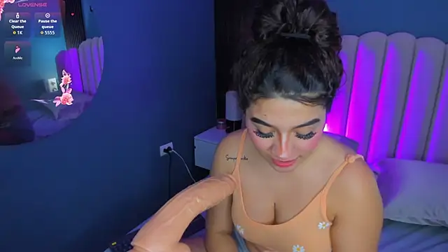 little_valentinaa webcam