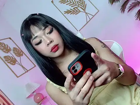 slutty_lauraxxx webcam