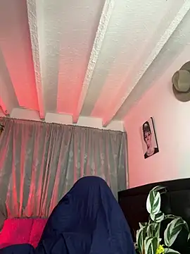 lonely_shewolf webcam