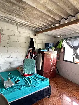 Larry-n-clouds webcam