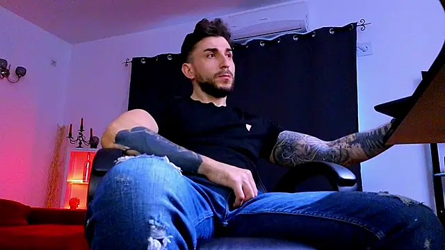 MightyAaron66 webcam