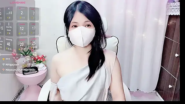 Clover_Nhi webcam