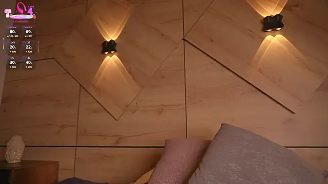 caro_sanchezz webcam