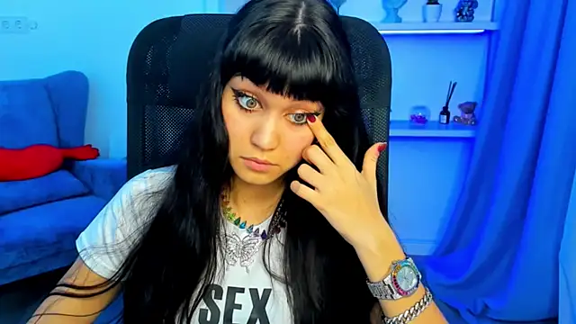 TiffanyYounge webcam