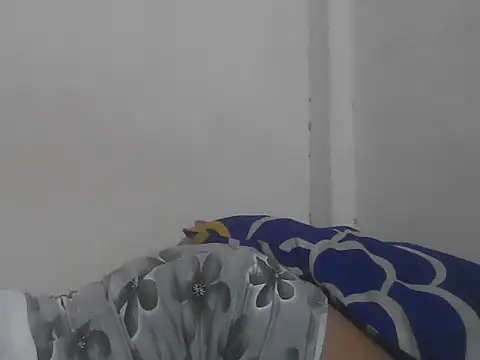 lovelypinay31xx webcam