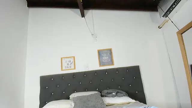 Titan_Moreno_ webcam