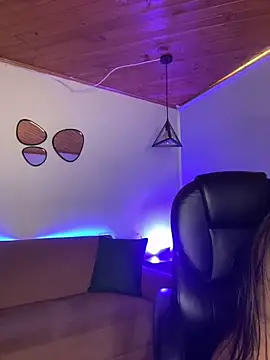 cristaal_pink webcam