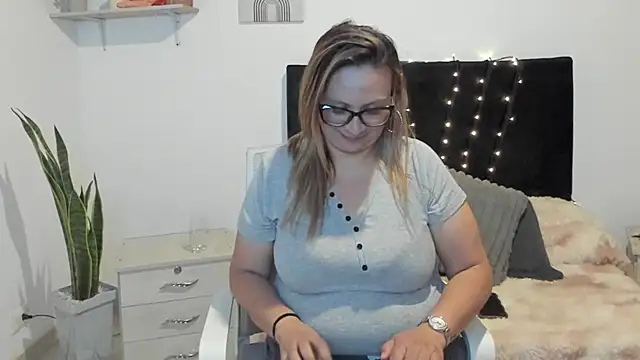 Just_evangeline webcam