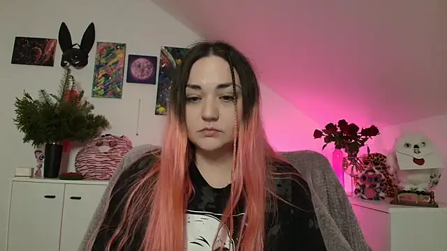 PinkHurricaneOfficial webcam