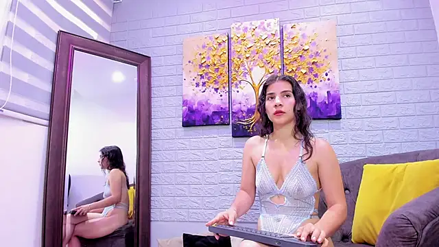 Miranda_doll_ webcam