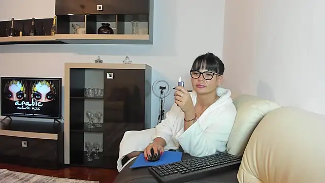 Ella_sweety00 webcam