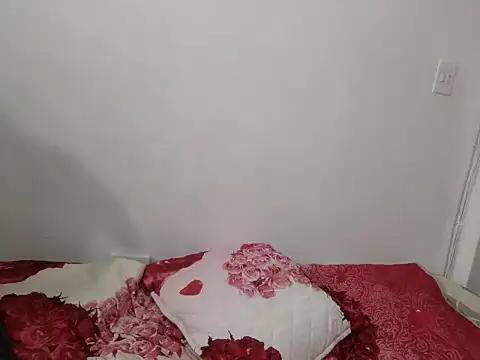 SweetHotPussy_99 webcam