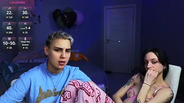 LuxuryLoverss webcam