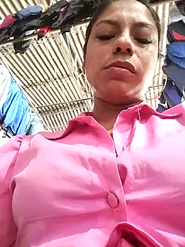 AngelicaStorms webcam