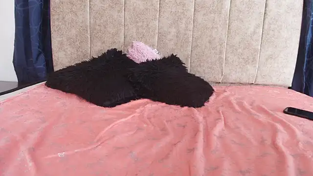 Slut_Full_Messy webcam