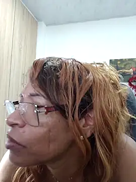 BustyMilf_ webcam