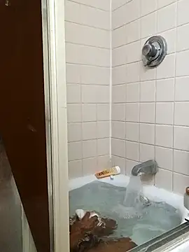 Jasmine_FullsShine webcam