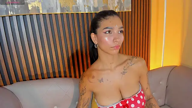 LauraAristizabal webcam