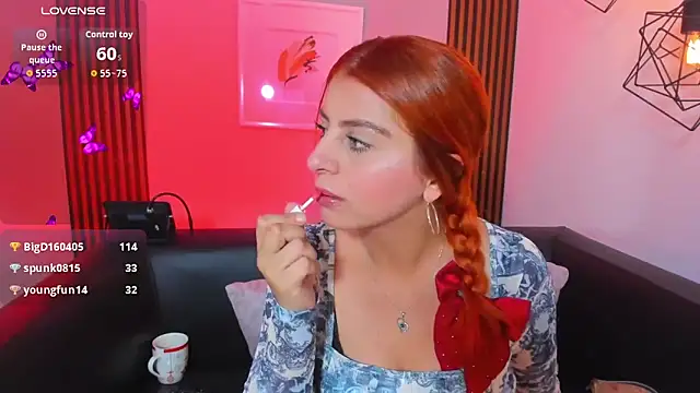 Nahiajhonson_ webcam