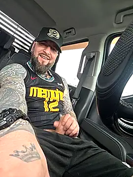 Beardedtattood webcam