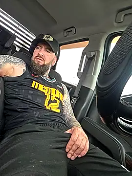 Beardedtattood webcam