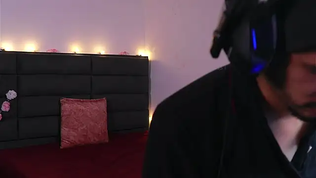 kathieandpovcock1 webcam