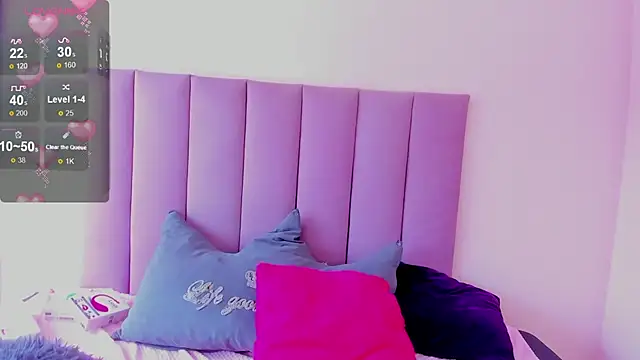 violet_myerrs webcam