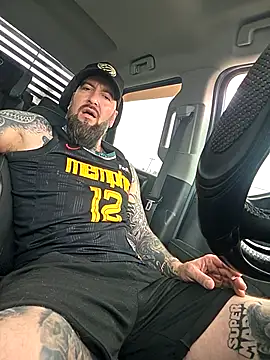 Beardedtattood Live Webcam on Stripchat