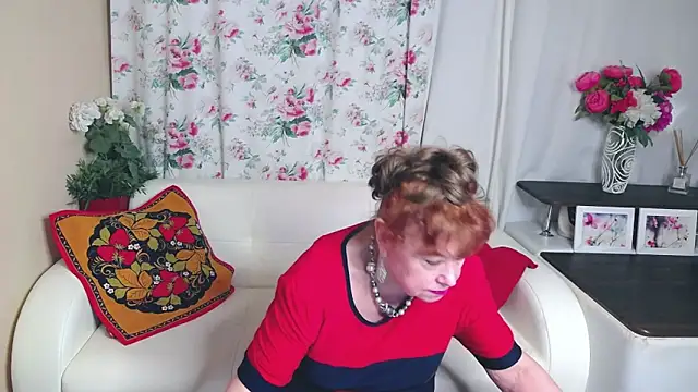 YourHotGranny webcam