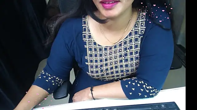 Cute_Aarushii webcam