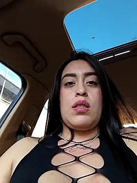 MissNyraSecret webcam