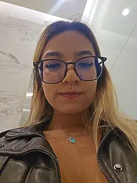 Pretty_roxxyy webcam