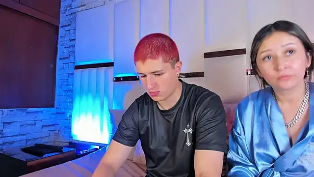 ANLLELOAndANGELA webcam