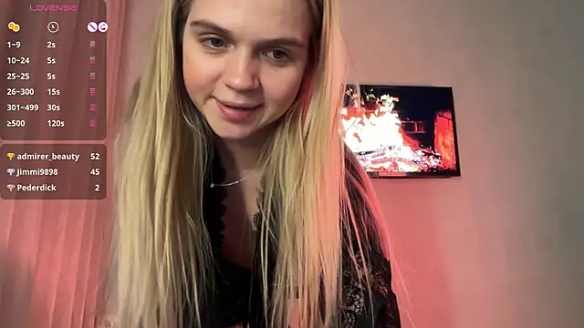 AlexaDeviliciouss webcam