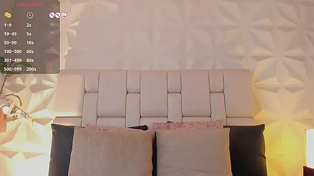 scarlettadams__ webcam