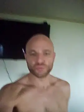 frankiefuckme - FrankieFuckMe's free webcam - UK Sex Cams