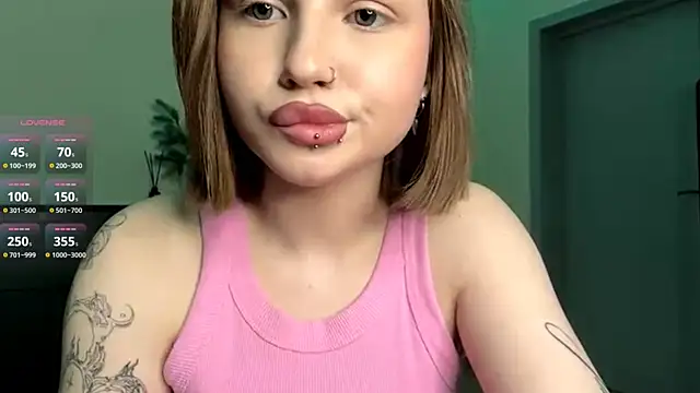 pledholy - PledHoly's free webcam - UK Sex Cams