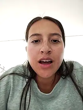 MaskedLatinaX webcam