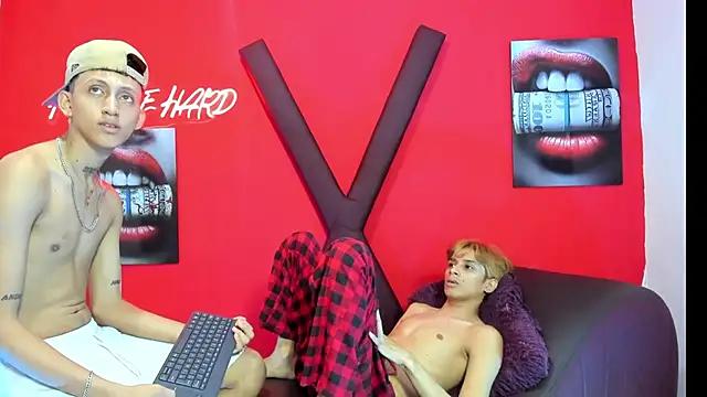 AVENGER_GUYS1 webcam