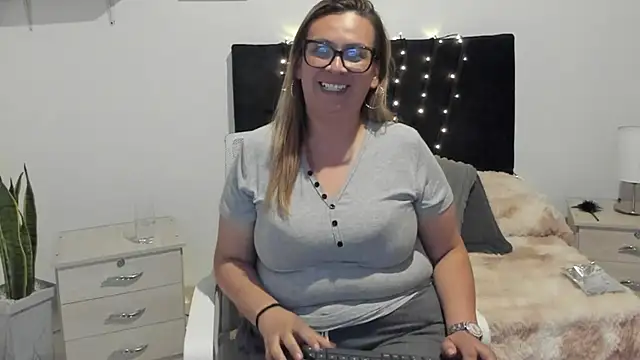 Just_evangeline webcam