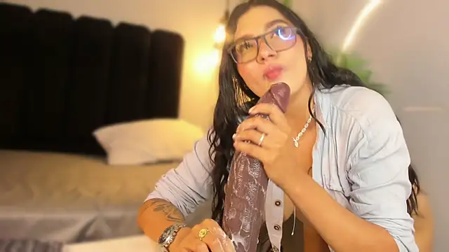 Juli_Casanova webcam