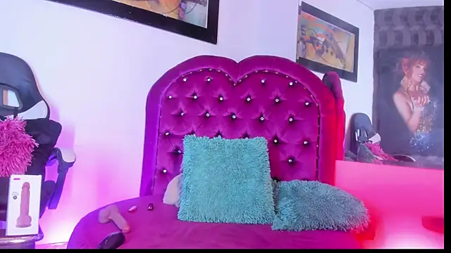 ciara_hotts - Ciara_HotTs's free webcam - UK Sex Cams