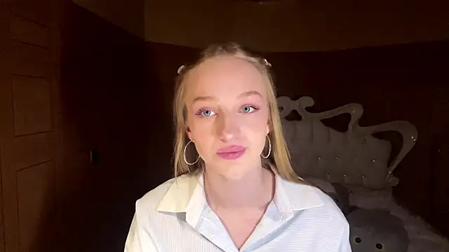 Anika_Socutehe webcam
