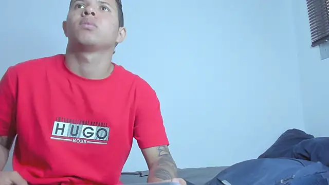 LatinsGuys2026 webcam