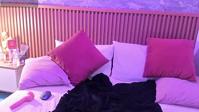 Samantha_Luxes webcam