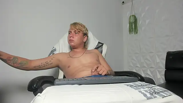 SebastianNoir1 webcam