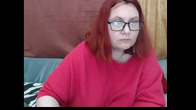 PlayfullMature webcam