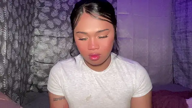 Exotic_alyssa69 webcam