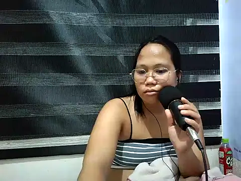 SpankyMyAss69 webcam